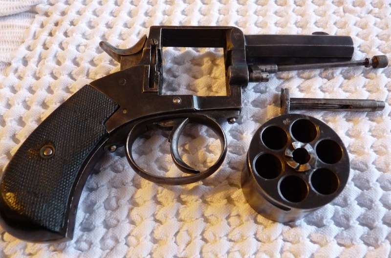 Identification revolver de type Bulldog P1080417