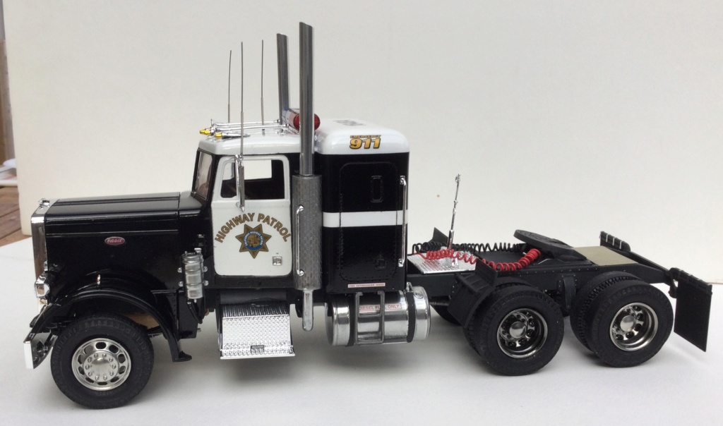 Peterbilt 359 : le bahut du sheriff - Page 2 30c41f10