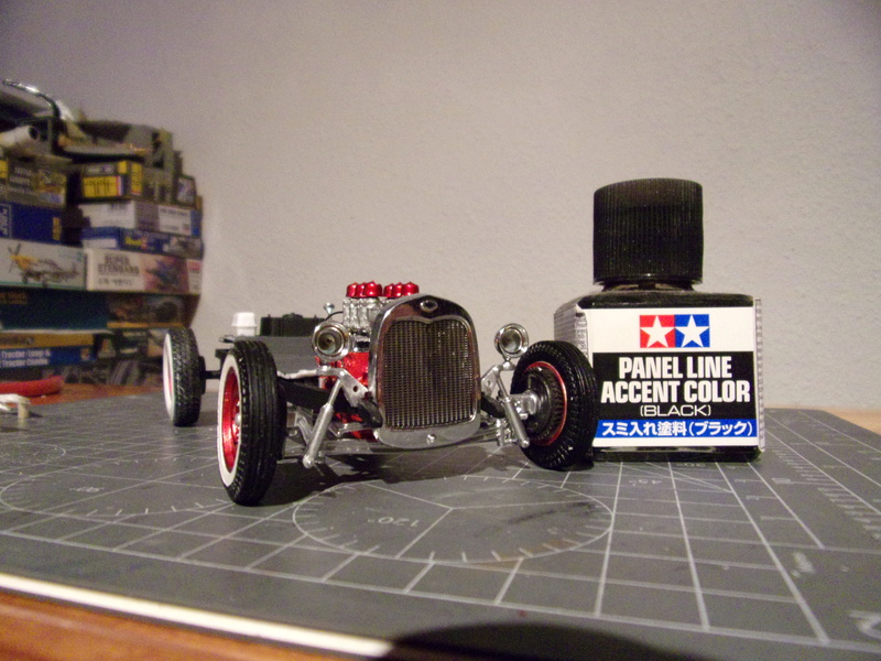 '29 FORD Model A Roadster - 1/25éme - REVELL - Page 13 102_3479