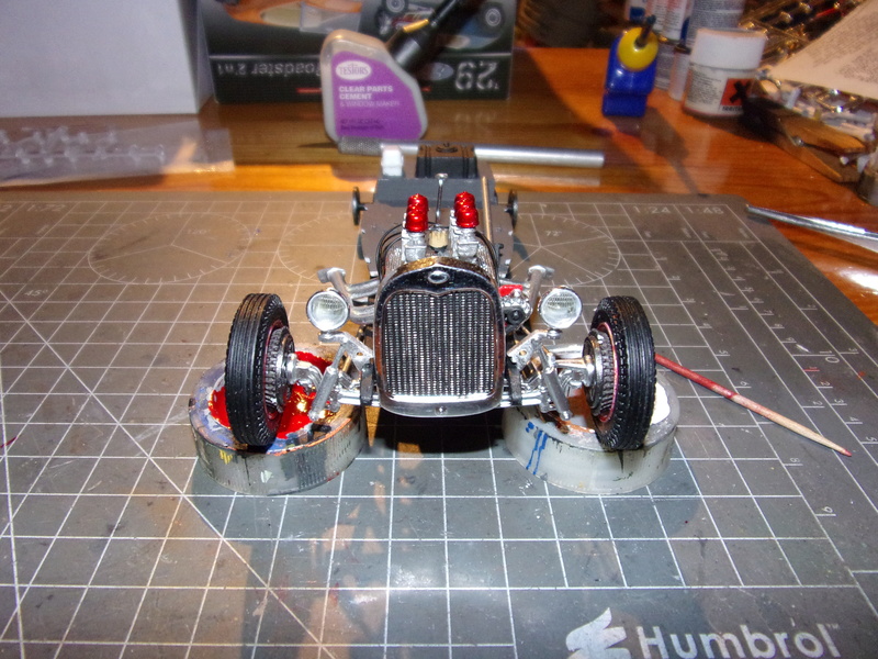 '29 FORD Model A Roadster - 1/25éme - REVELL - Page 19 102_4029