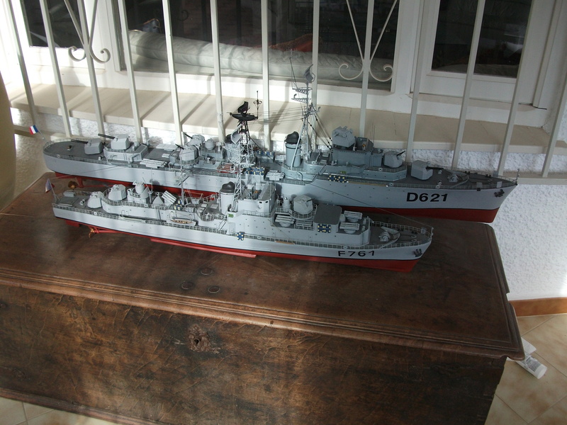 HMS HANNIBAL 1/96 (Predreadnought) DEAN'S MARINE - Page 4 Dscf2527