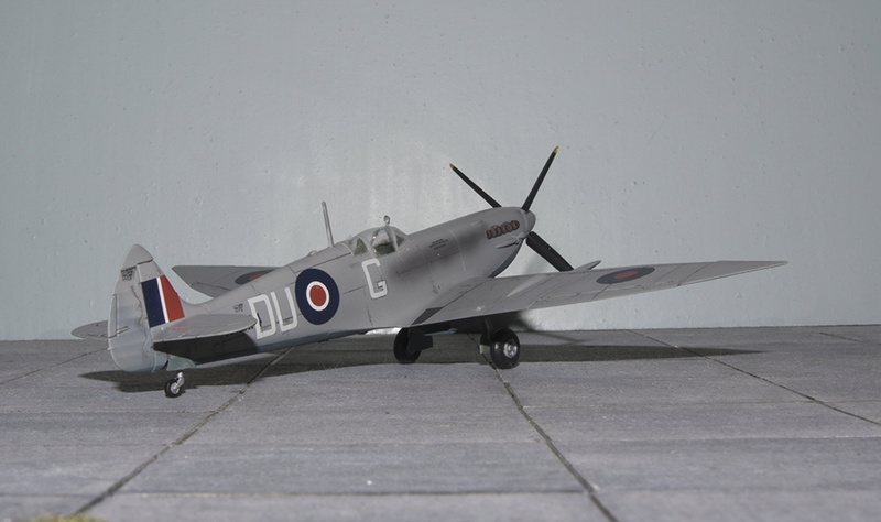 [ITALERI] SUPERMARINE SPITFIRE Mk.VII Réf 1318 Italer10