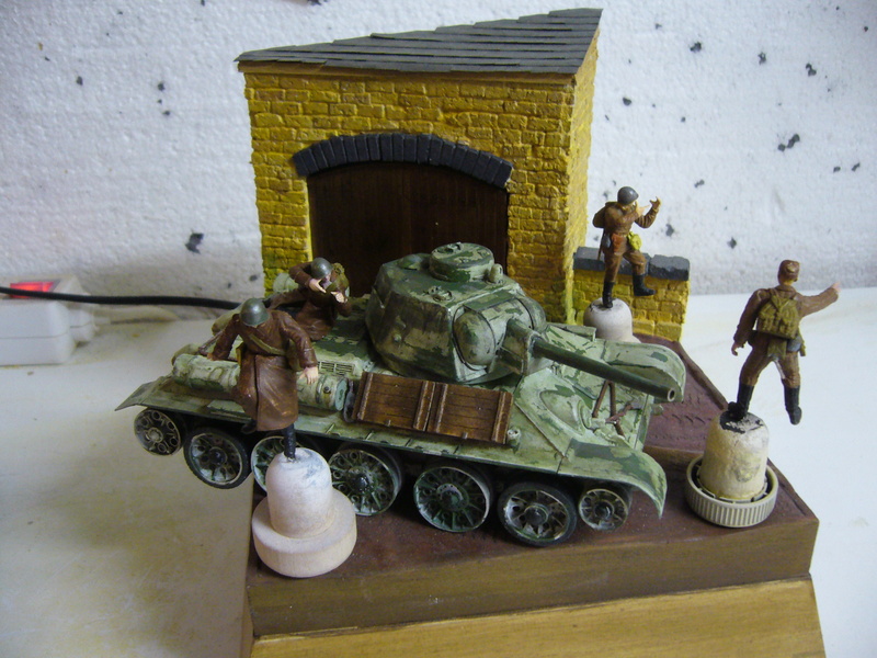 Char T34/76 + figs Tamiya 1/35 et tour. micro style design + dio patross  - Page 5 P1040032