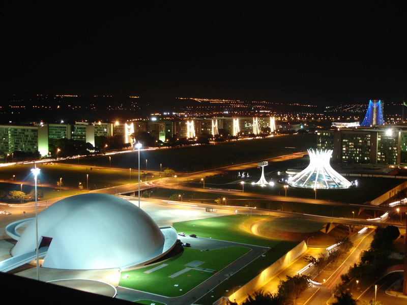 Brasilia (Brasil - Bresil) - Oscar Ribeiro de Almeida de Niemeyer Soares & Lucio Costa, Catedr11