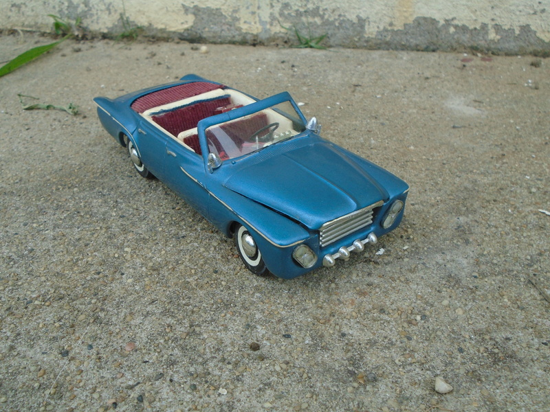 1962 Plymouth Valiant - Revell - 1/25 scale Dsc05515