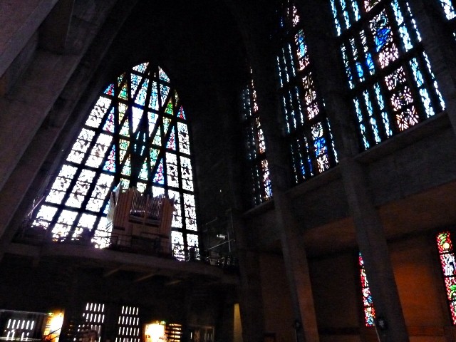Église Sainte-Thérèse - Metz (France) -   Jean-Louis Jolin &  Michel Goutal  Lehqm011