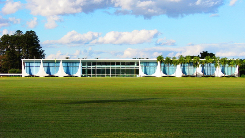 Brasilia (Brasil - Bresil) - Oscar Ribeiro de Almeida de Niemeyer Soares & Lucio Costa, Palc3a10