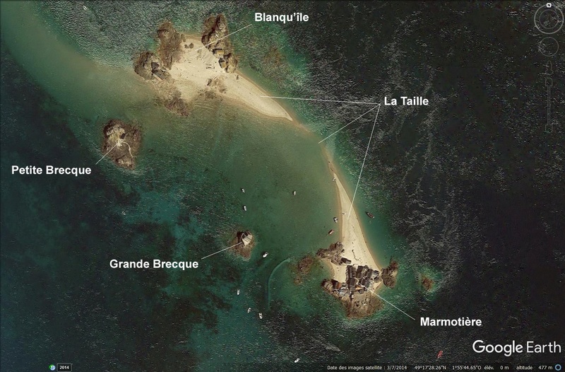 Les incroyables maisonnettes en pleine mer sur les îlots des Écréhou. Ecryho13