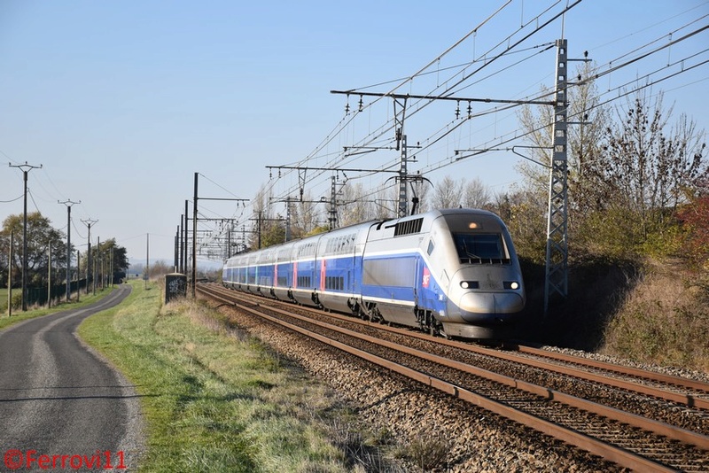 Photos et vidéos de la ligne Bordeaux - Toulouse - Narbonne - Sète (Fil 3) - Page 39 Dsc_0010