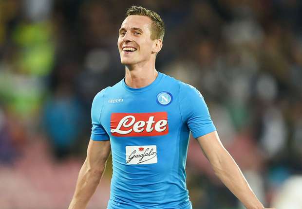 post here to get your footballing equivalent Milik11