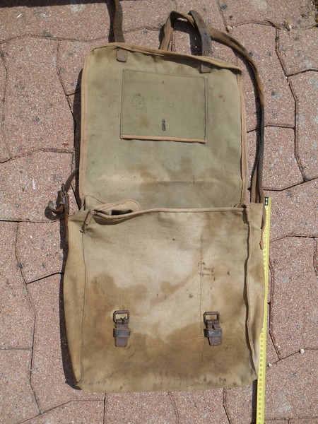 Le sac d'homme monté modèle 1905  Dscn2310