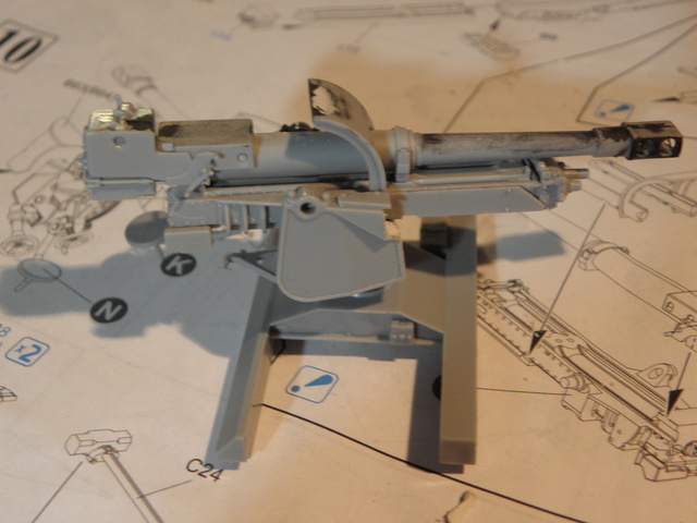 SEXTON II with CDP TRACKS (Canadian Dry Pin Tracks)  1/35 Dragon  - Page 2 P1010913