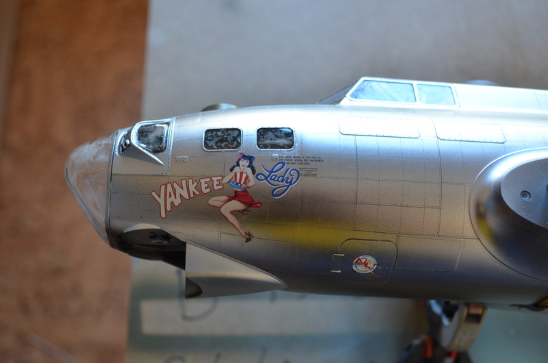 HK models B-17G Yankee Lady au 1.32  - Page 14 Dsc_0232