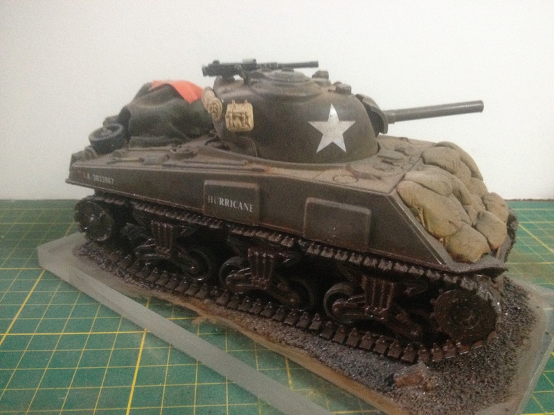 Petit jouet devient maquette ;) sherman M4A3 Img_1249