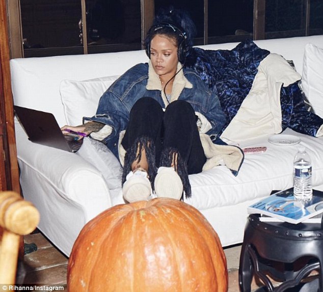 Rihanna released candid pictures on the internet showing post album anti studio pics 3c9d2c15