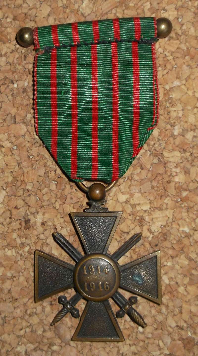 médaille coloniale et croix de guerre 00516