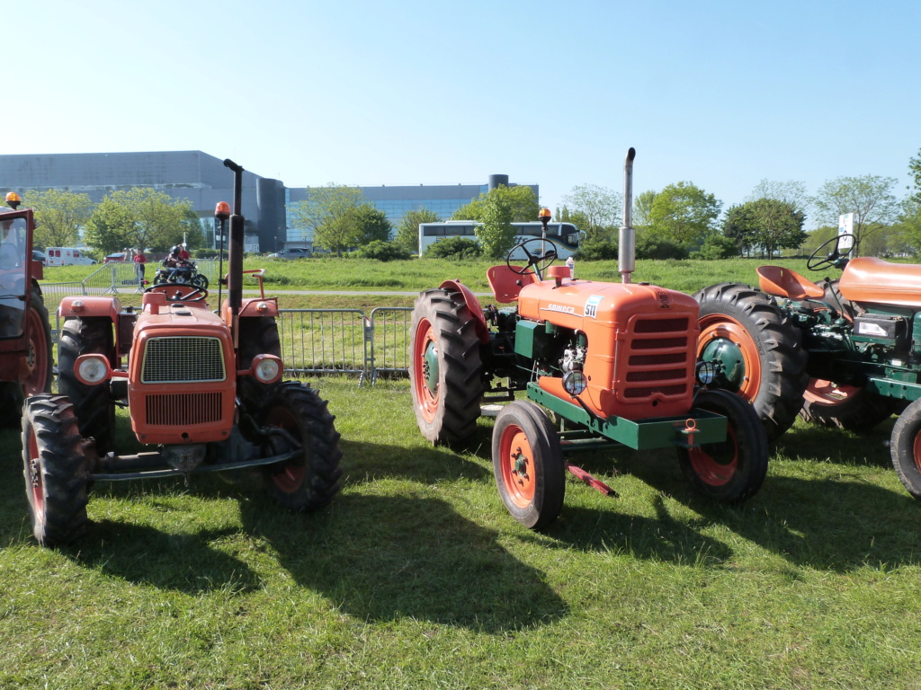 Tracteurs agricoles et autres batteuses P1070110