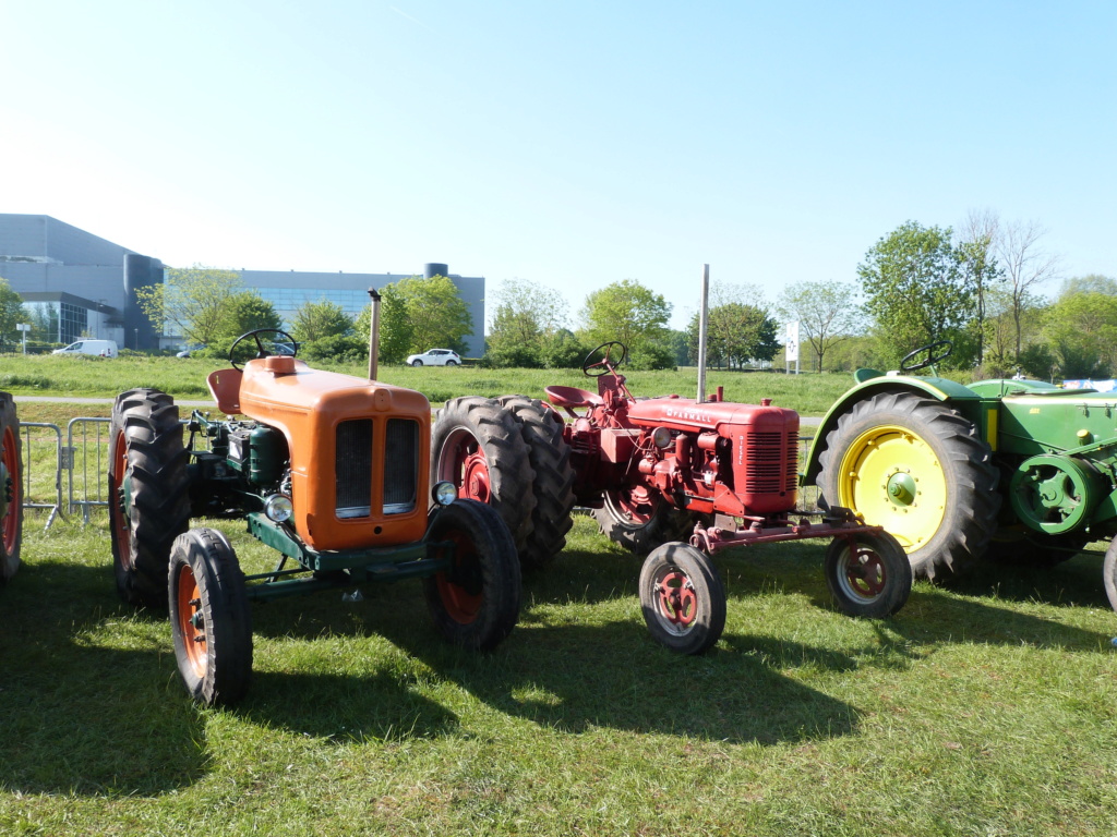 Tracteurs agricoles et autres batteuses P1070111