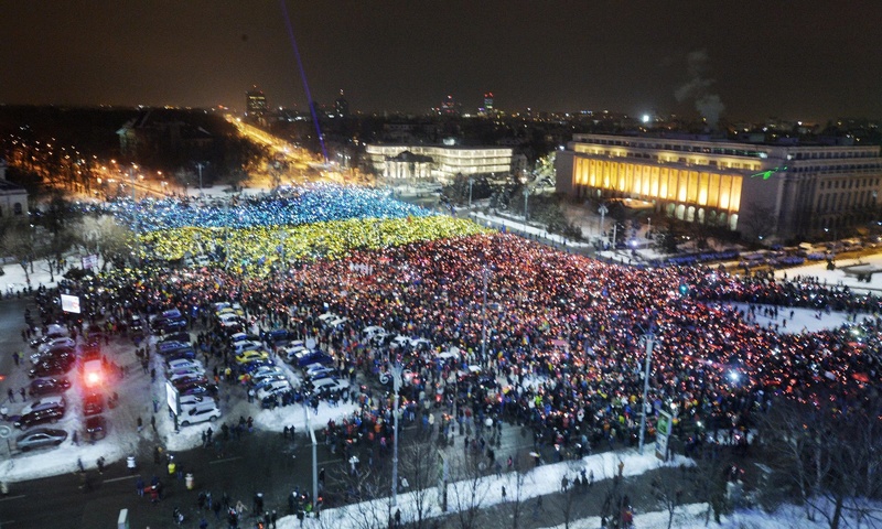 Romania protests enter 13th day with calls for government of 'thieves' to resign Img_4511