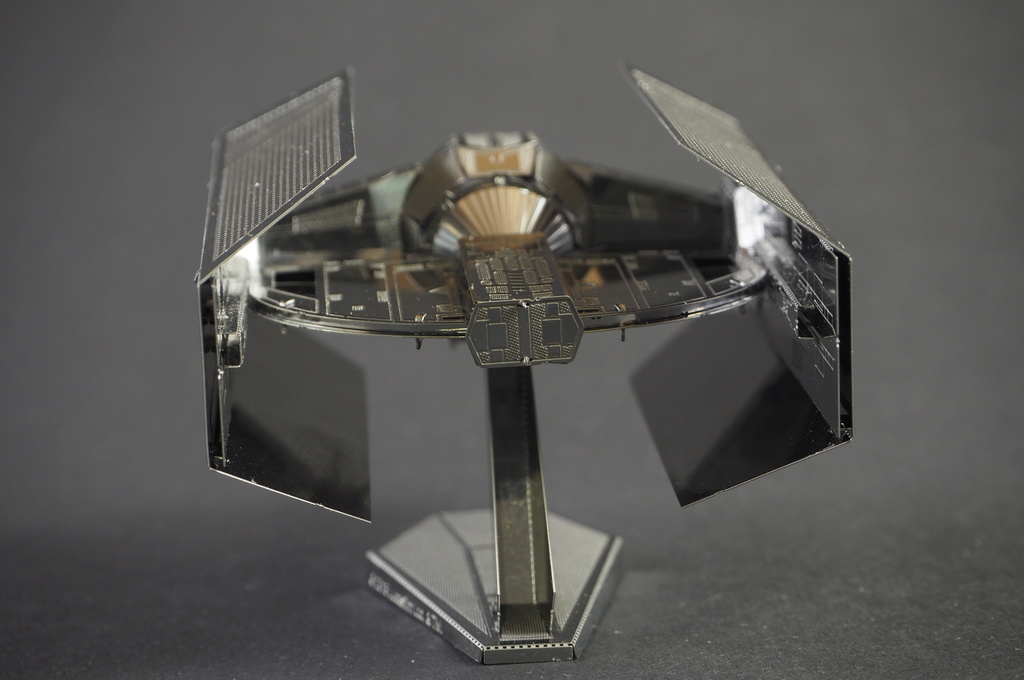 Darth Vader's Tie Fighter - Metal Earth Oi000020