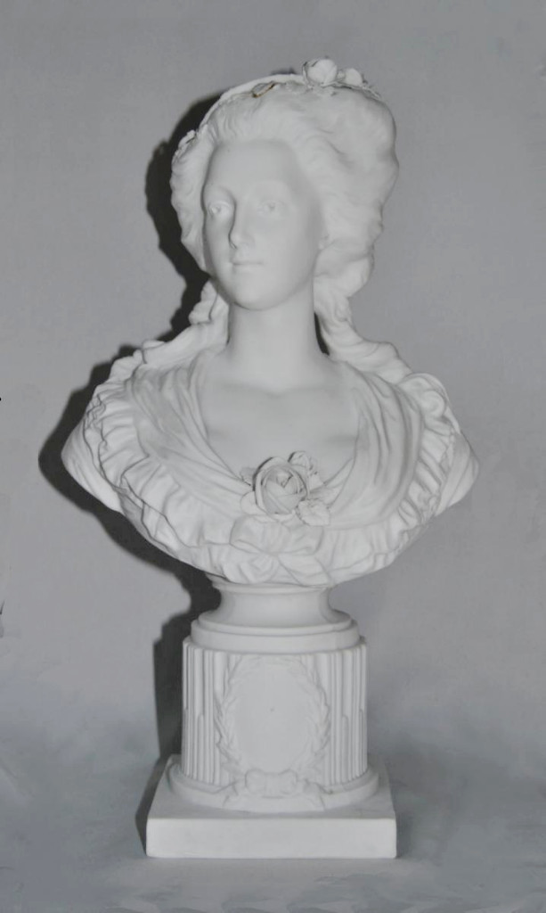 Collection bustes de Marie Antoinette - Page 5 20943910