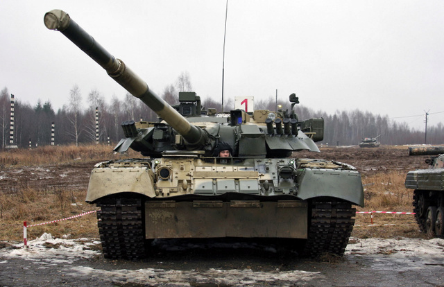 [√] Fédération de Russie T-80u_10