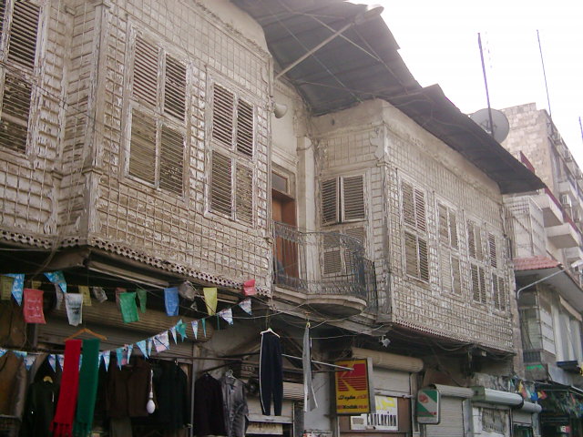 شارع خان الوزير بحلب بين الماضي و الحاضر Dsci0010