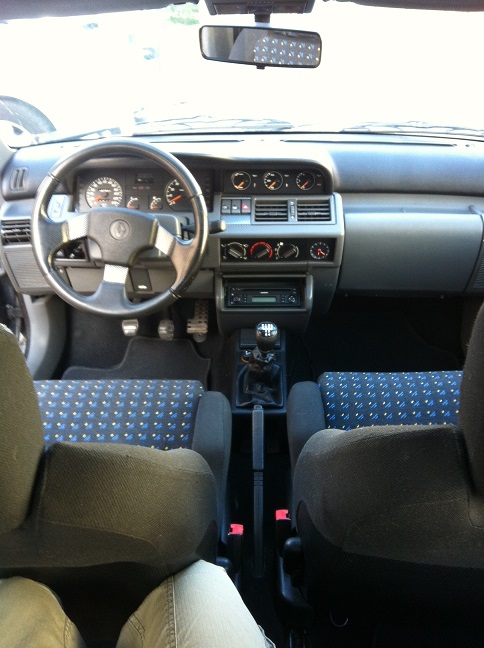 Quand Renault s'improvise dans la catégorie sport !!? 12051412