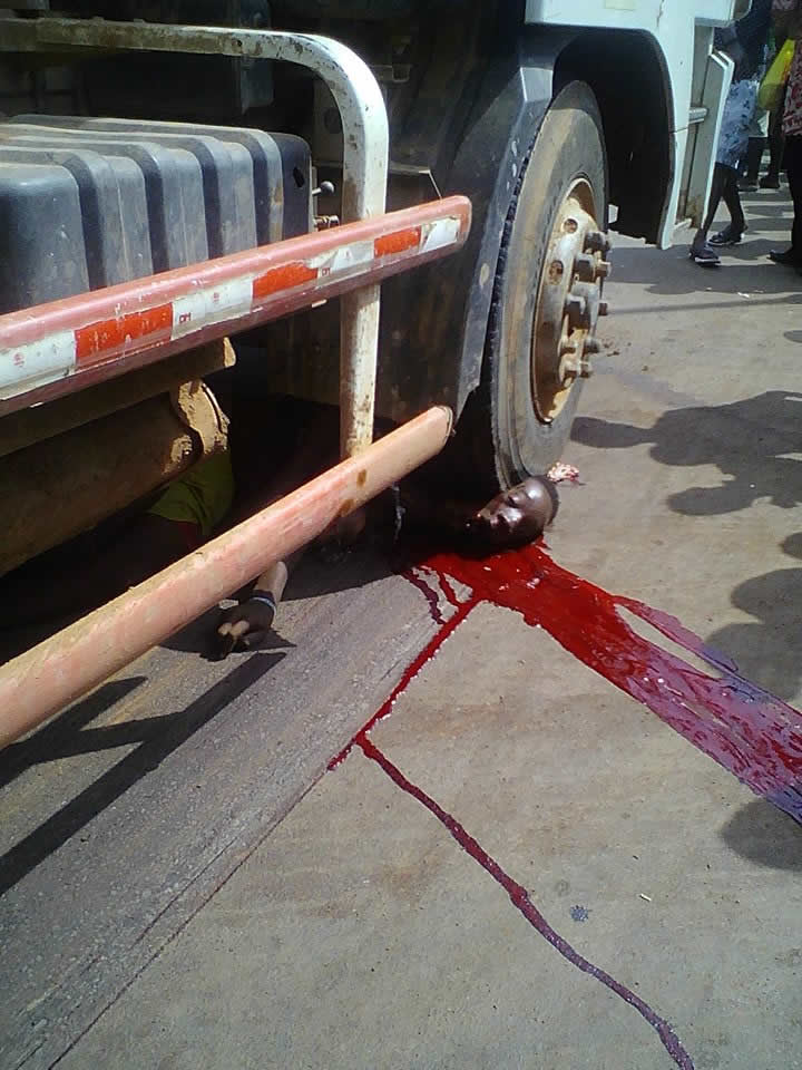 Truck Crushes A Guy To Death In Abakaliki (PHOTOS) Bc14