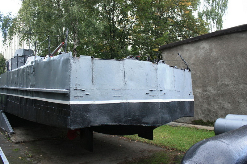 Russian gunboat Bk 1124 au 1/20e sur plan - Page 4 13852410