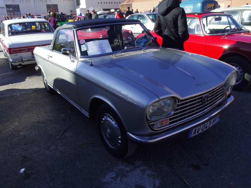 Salon Auto Moto Prestige à Nîmes les 4 et 5 Février 2017 - Page 2 Imgp8192