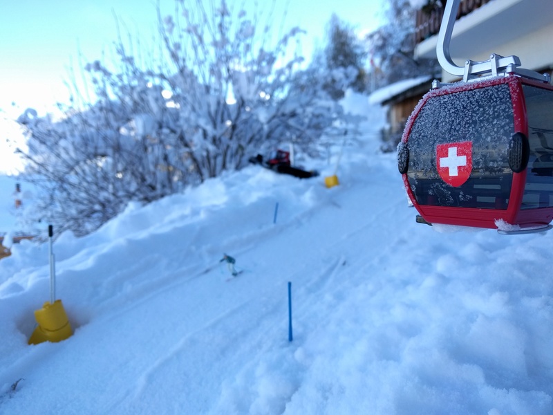 Station de ski miniature en Suisse - Page 2 Img_2011