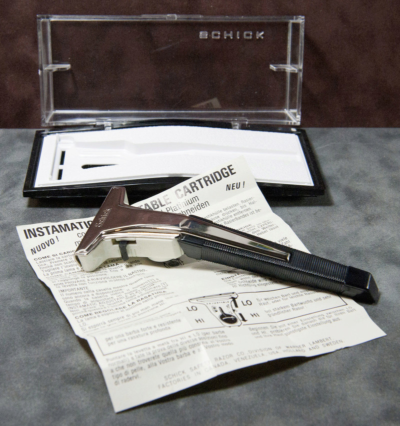Gillette Techmatic - Schick Instamatic 010