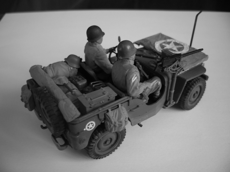 Jeep reco Italeri et figurines Miniart 1/35 Jeep_r14