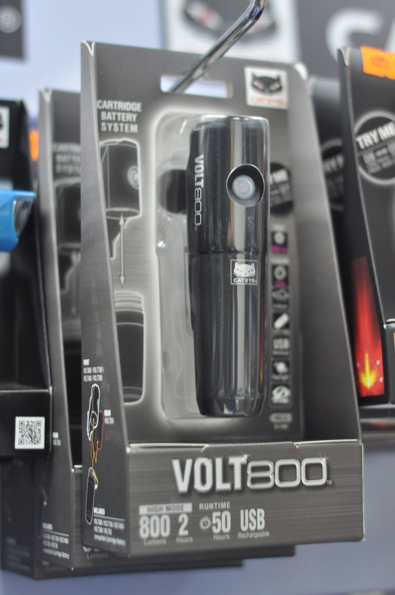 香港行貨 CATEYE VOLT 800 最新800流明超亮USB充電式頭燈 現金價 - HK$795 (工商寫字樓包速遞送貨) Dsc_3621