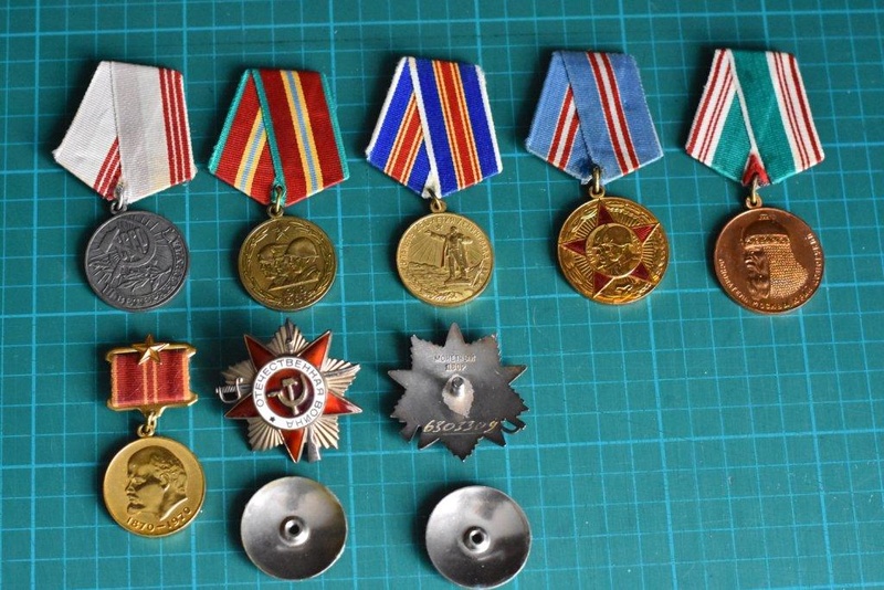 Identification médailles et insigne Dsc_0910