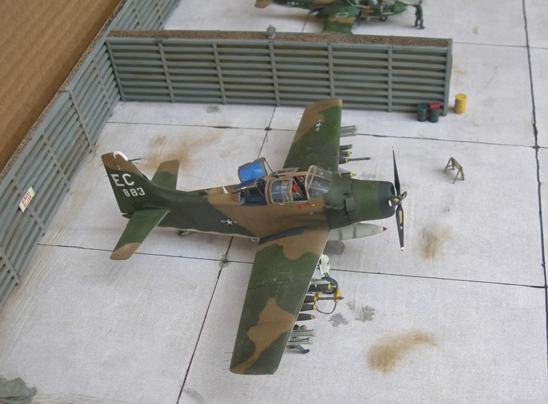 Skyraider (conversion RVHP Models/Hasegawa) 1/72 A-1e_c14