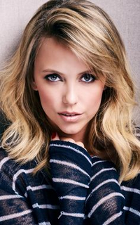 Riley Voelkel (Freya Mikaelson) - Avatar 200-320 919