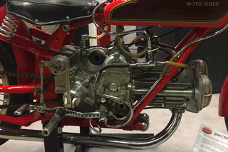Quelque beaux moteurs au Salon Moto Légende Img_3310