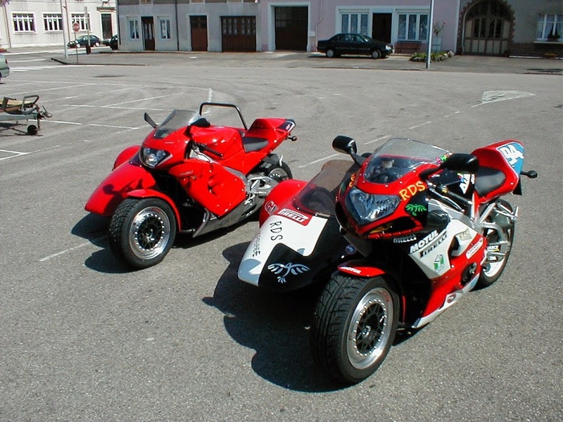 Vos plus belles photos de moto - Page 12 Rsv_gs10