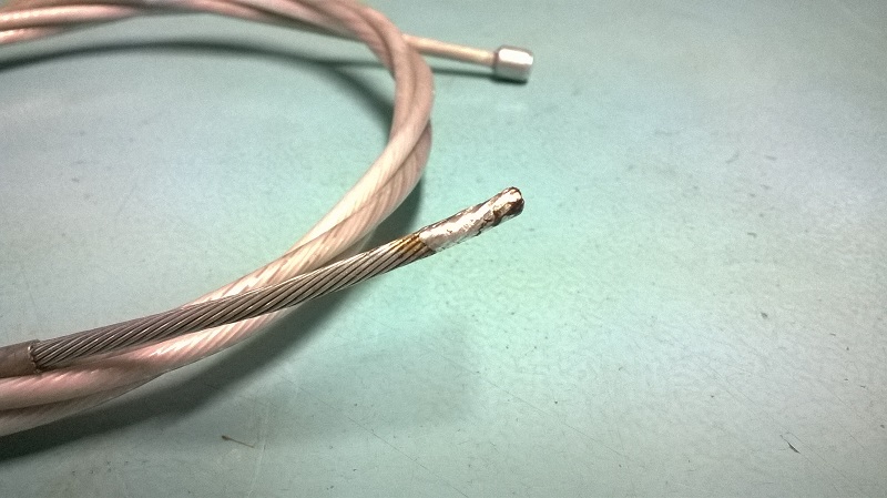 Comment réparer son câble d'embrayage. Nc10_c10