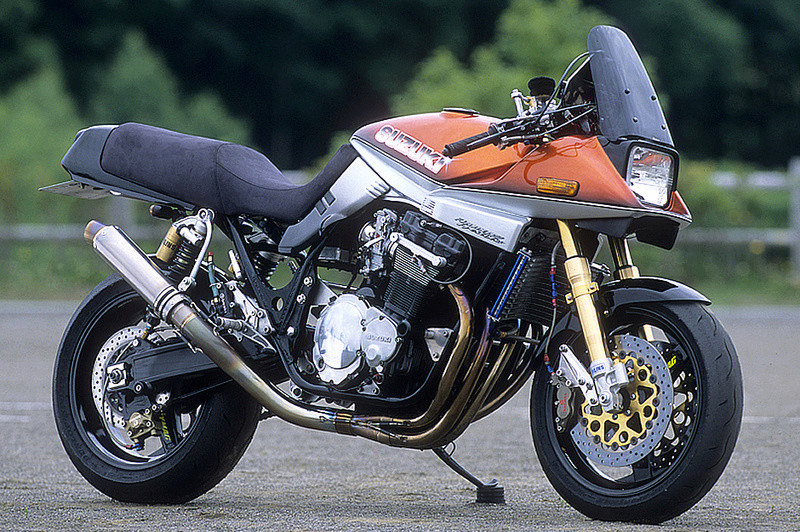 KTM DUKE CAFRA - Page 2 Gsx_1111