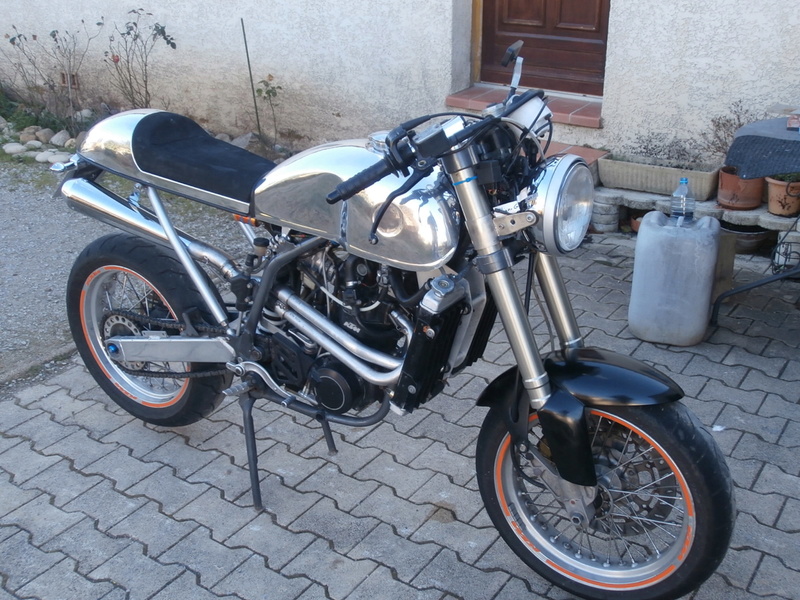 KTM DUKE CAFRA P1070110