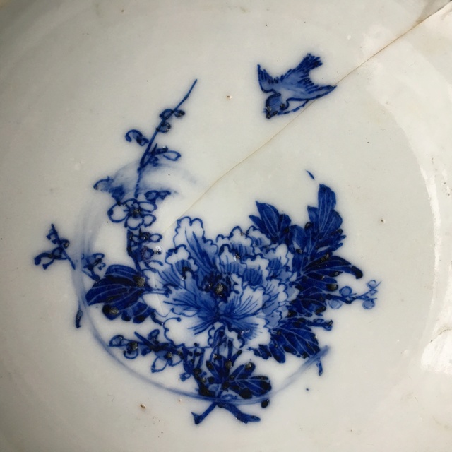 Couvercle de pot, porcelaine cloisonnée, dessin à la main à l'intérieur  Img_5817