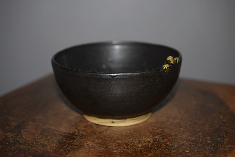 signed bowl with lizard - Marlene Nepgen?  5511