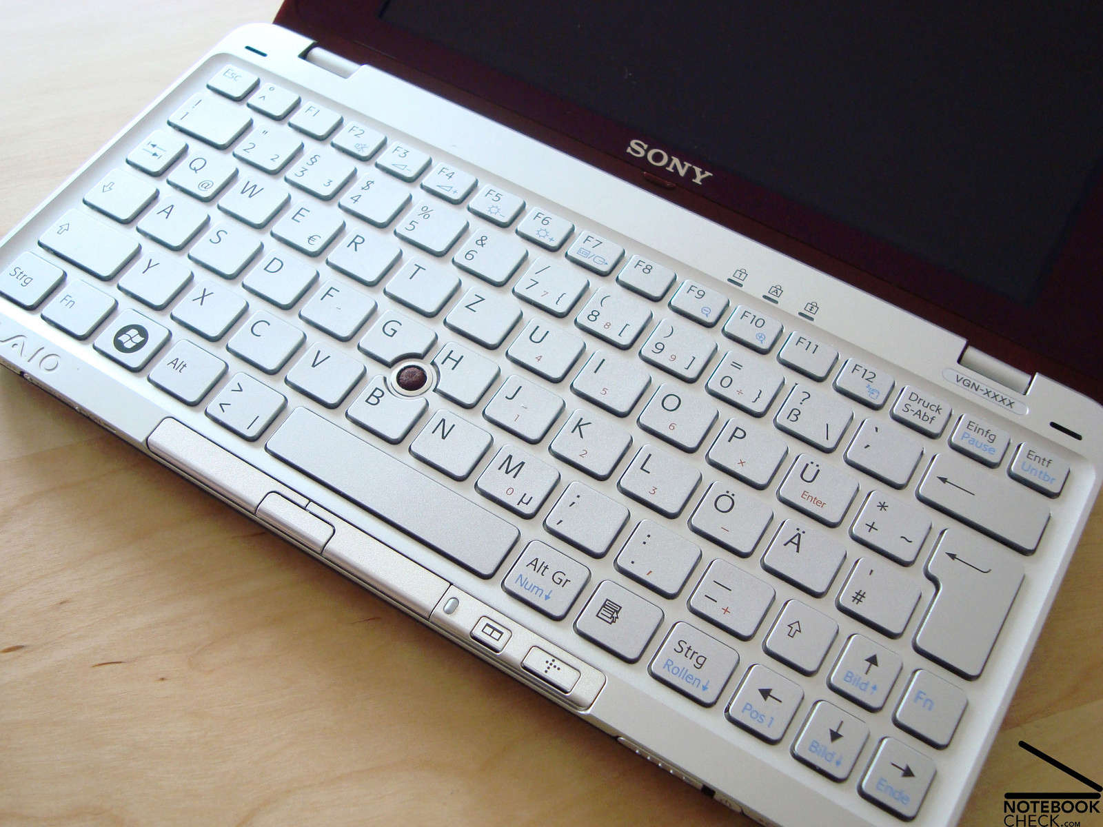 A very tiny laptop (7-inch) Csm_ta10