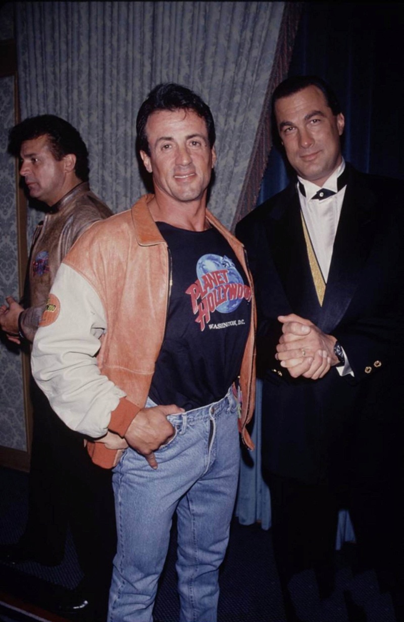 STALLONE et les stars. - Page 26 95721_10