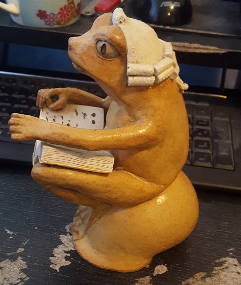 Pottery Barrister Frog / Toad - Swan or LJ Mark - John Turrell 20170211