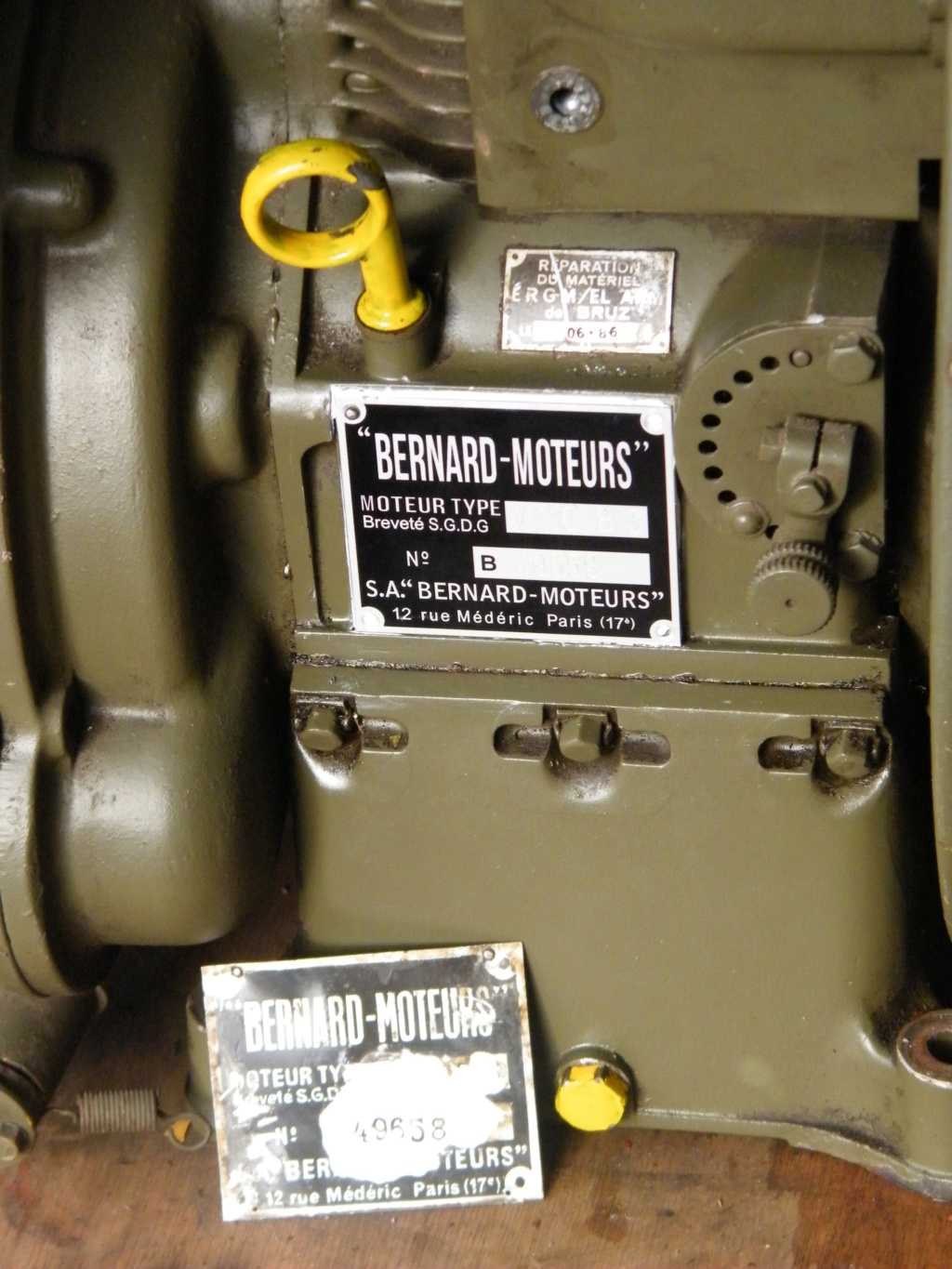 41 -a- BERNARD MOTEURS W110 Bis avec un embrayage centrifuge Plaque15