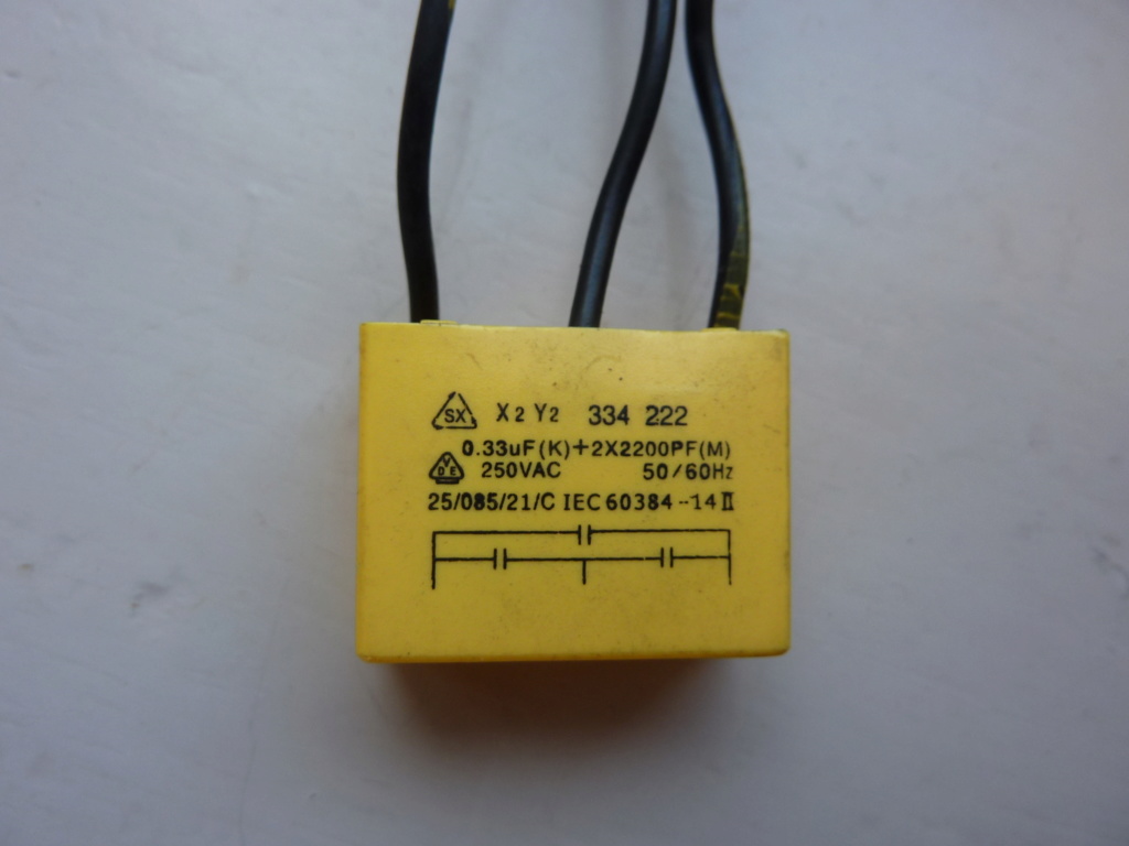 Recherche condensateur pour UNIMAT  P1040110
